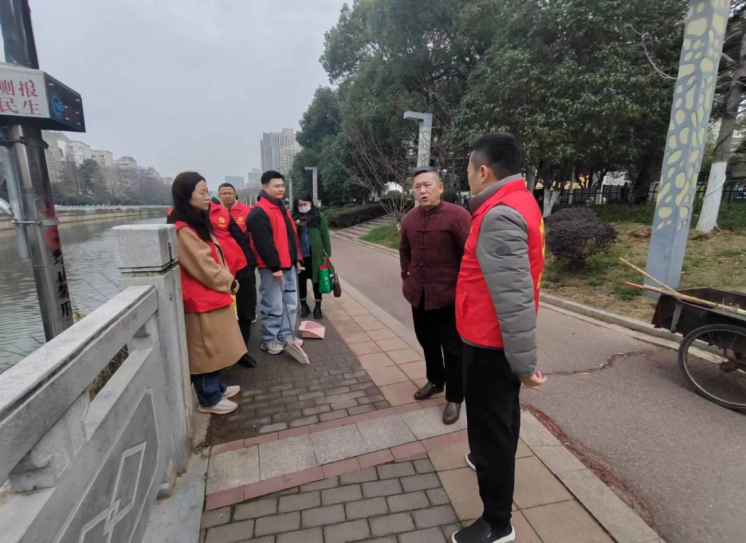 贛農(nóng)集團(tuán)組織開展學(xué)雷鋒志愿服務(wù)活動