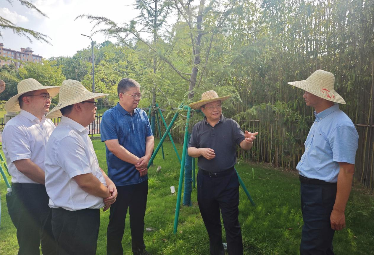 住建部城建司司長(zhǎng)胡子健帶隊(duì)到景德鎮(zhèn)水務(wù)調(diào)研高品質(zhì)供水項(xiàng)目