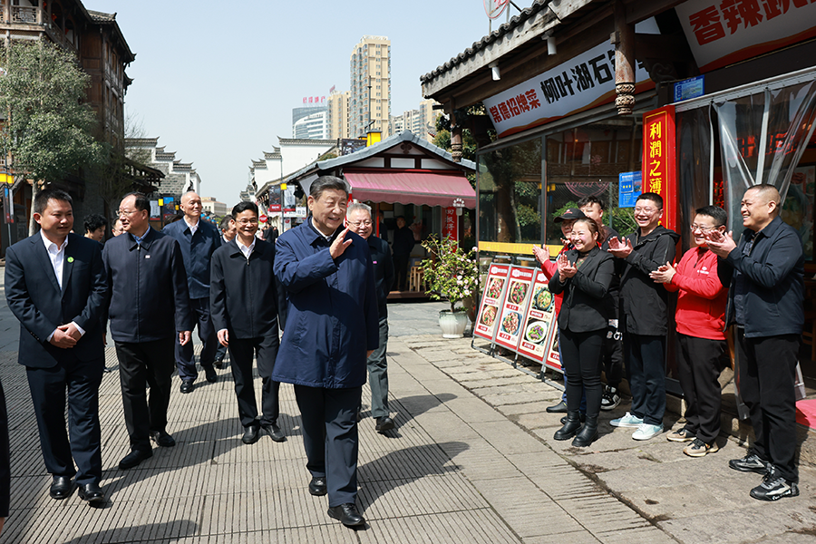 習(xí)近平在湖南常德市考察調(diào)研